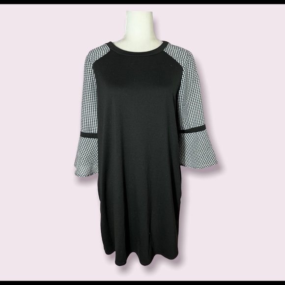 Alyx Dresses & Skirts - New Black and Checked Bell Sleeve Dress